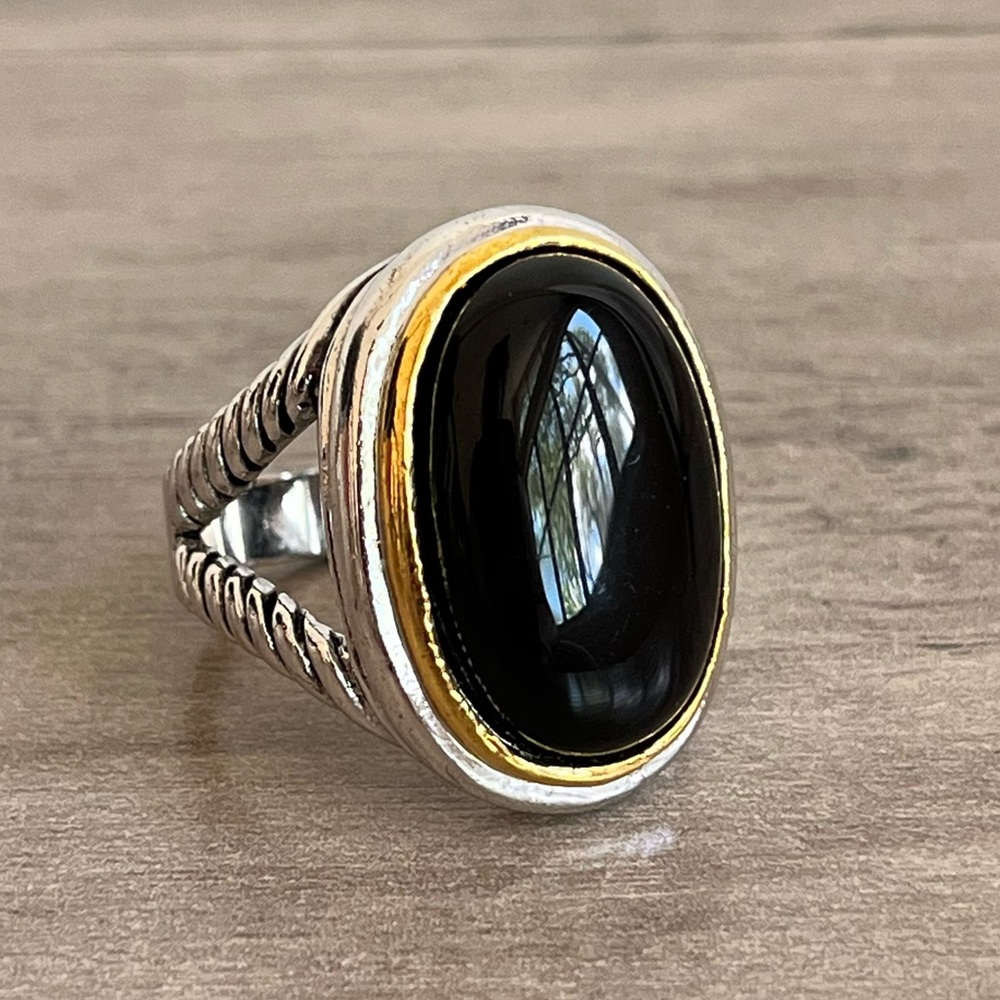 Large Black Onyx Ring with Silver Band and Gold Accent - Size 7